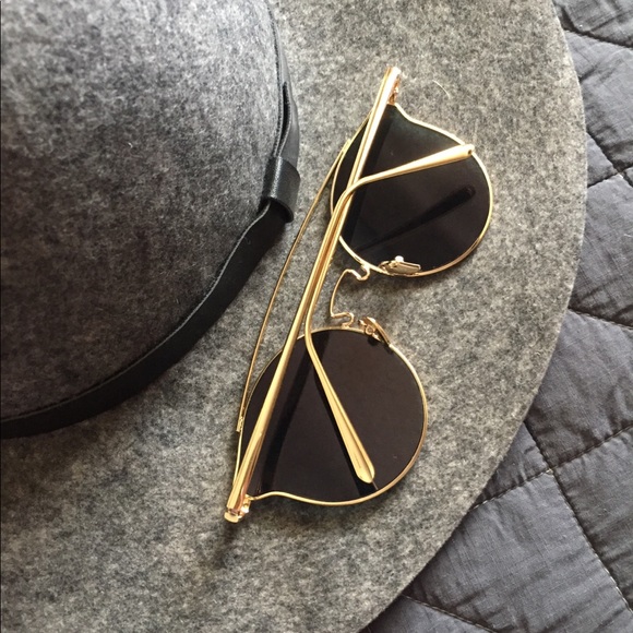 •HP•Beach Bum Mirrored Sunnies - Picture 2 of 4